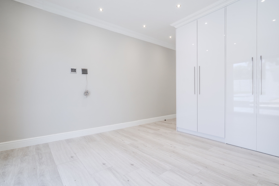 3 Bedroom Property for Sale in Rondebosch Park Estate Western Cape